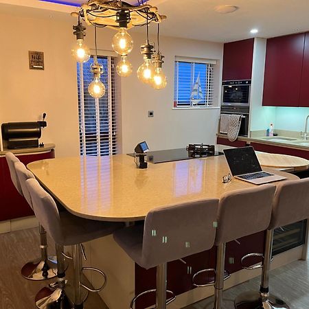 3 Bedroom Deganwy Sea View Beach House Ll31 ภายนอก รูปภาพ