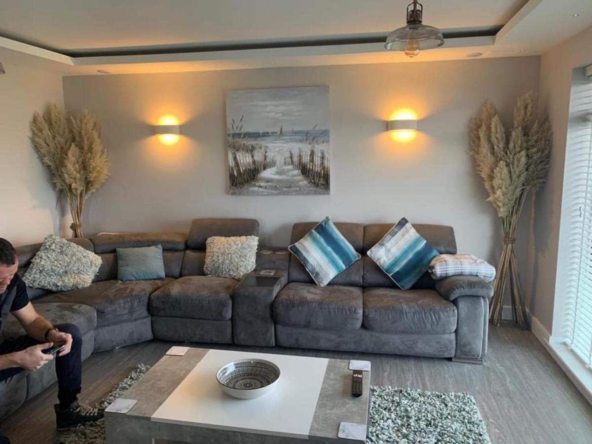 3 Bedroom Deganwy Sea View Beach House Ll31 ภายนอก รูปภาพ