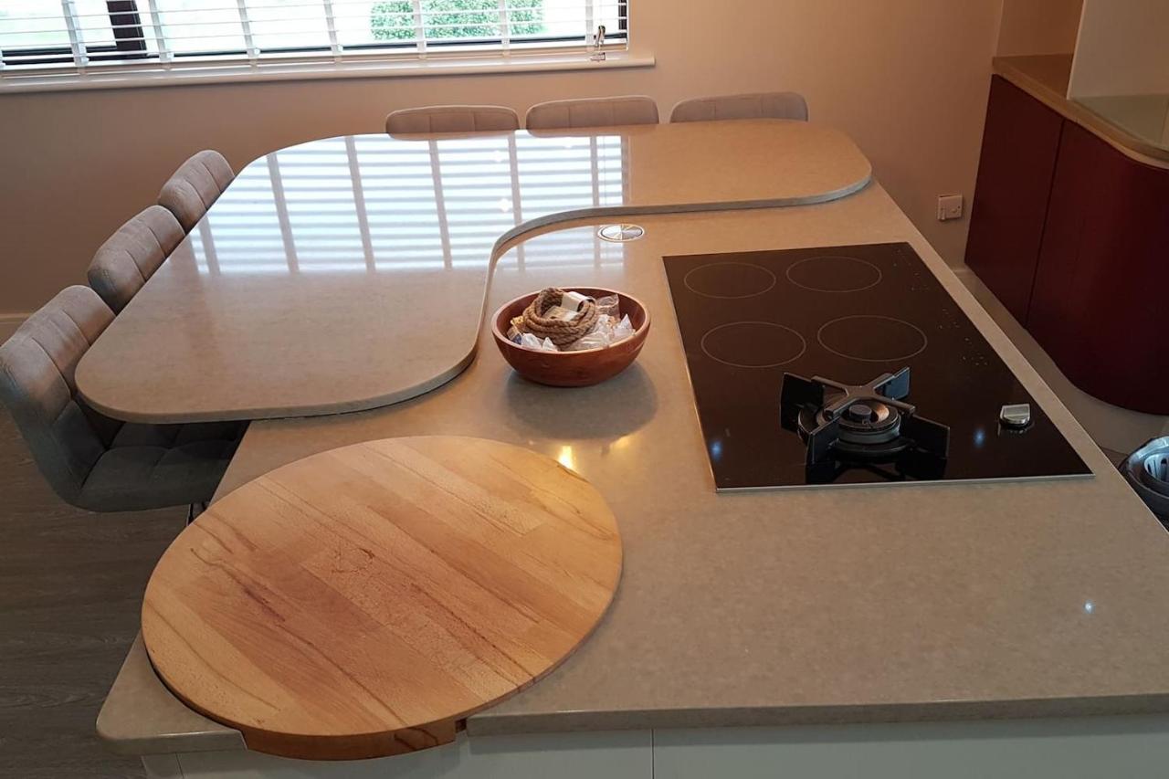3 Bedroom Deganwy Sea View Beach House Ll31 ภายนอก รูปภาพ
