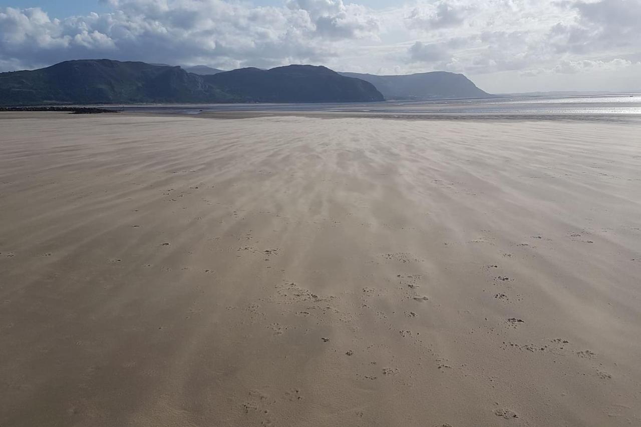 3 Bedroom Deganwy Sea View Beach House Ll31 ภายนอก รูปภาพ