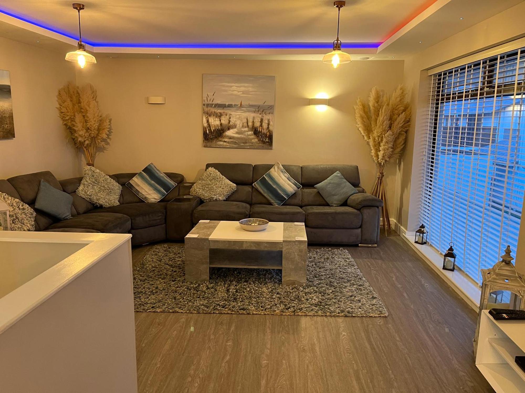 3 Bedroom Deganwy Sea View Beach House Ll31 ภายนอก รูปภาพ